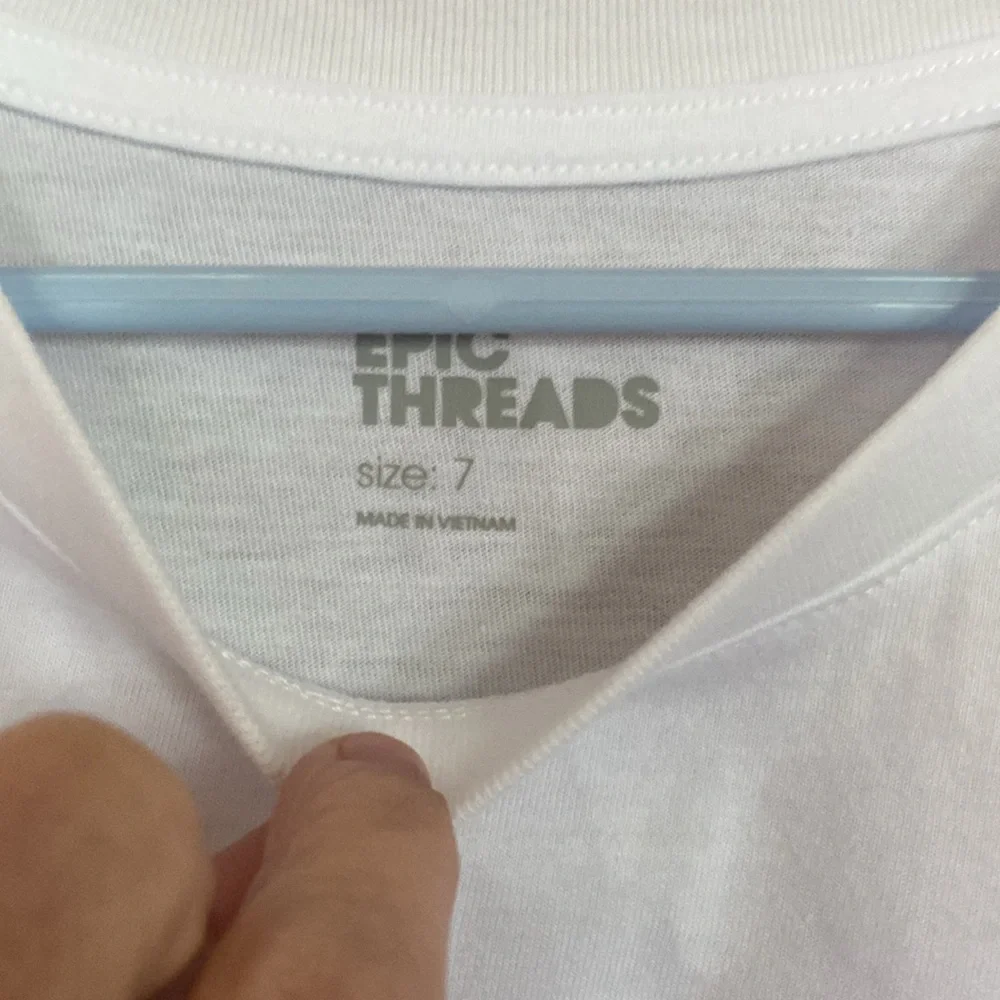 Short sleeve t shirts. Size Medium
